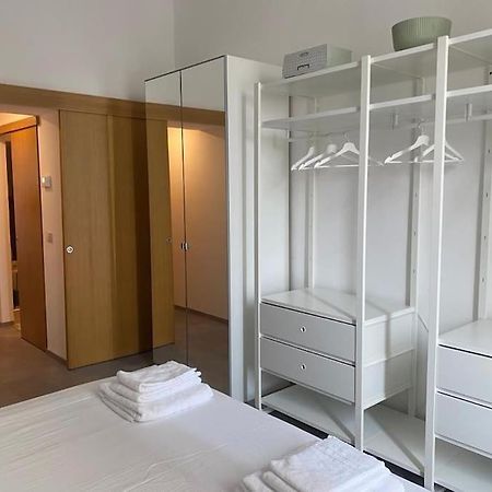 Just Like Home In Bocconi Milan Bagian luar foto