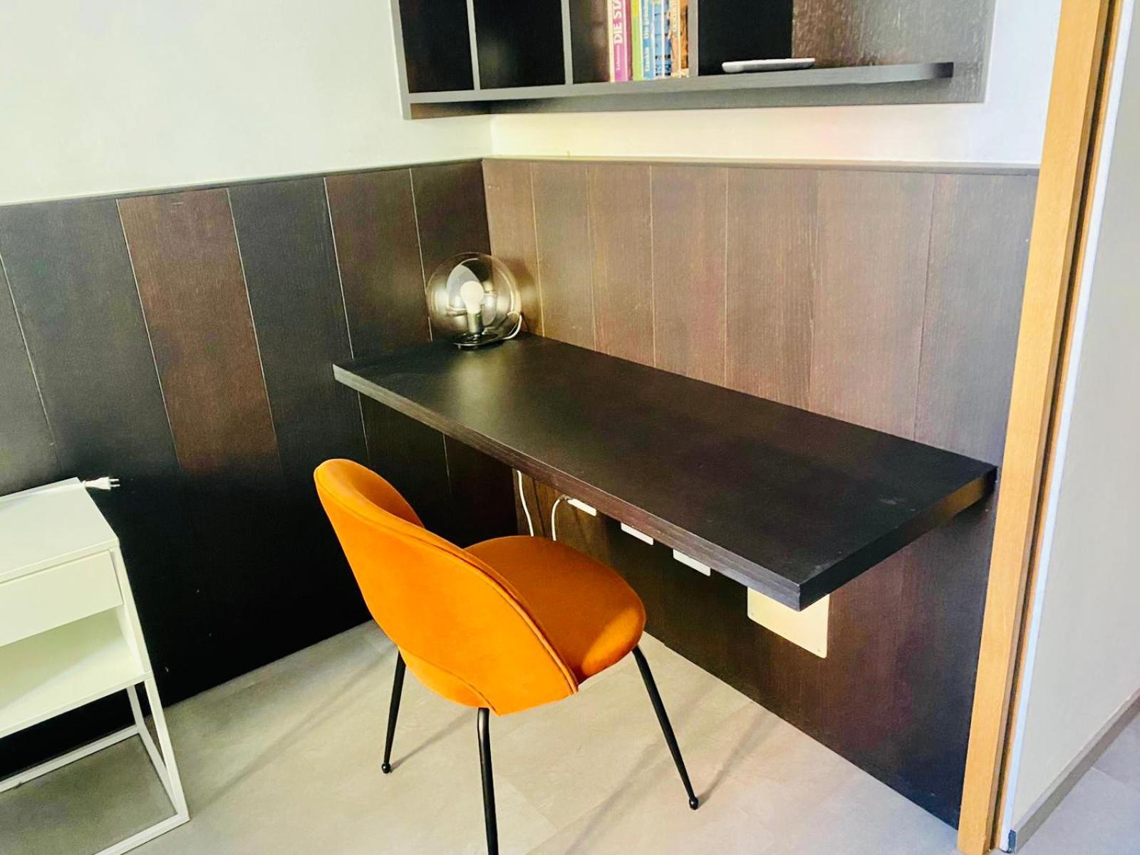 Just Like Home In Bocconi Milan Bagian luar foto